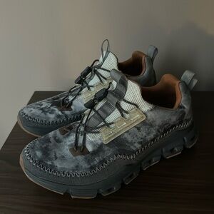 On Cloud Hiking Sneakers